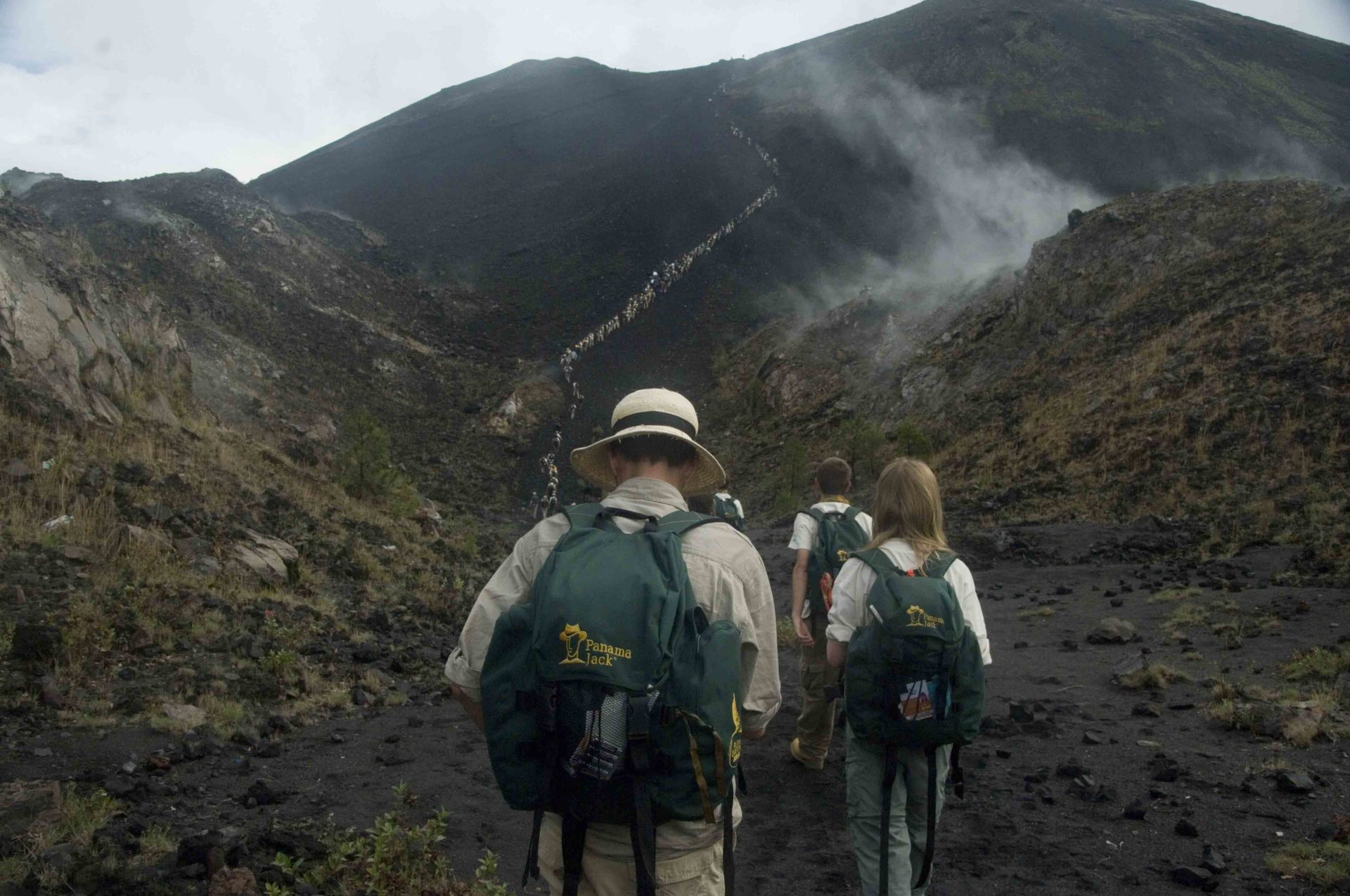 Fotografía: Ruta Quetzal BBVA 2007 ascenso al volcán Paricutín (México)