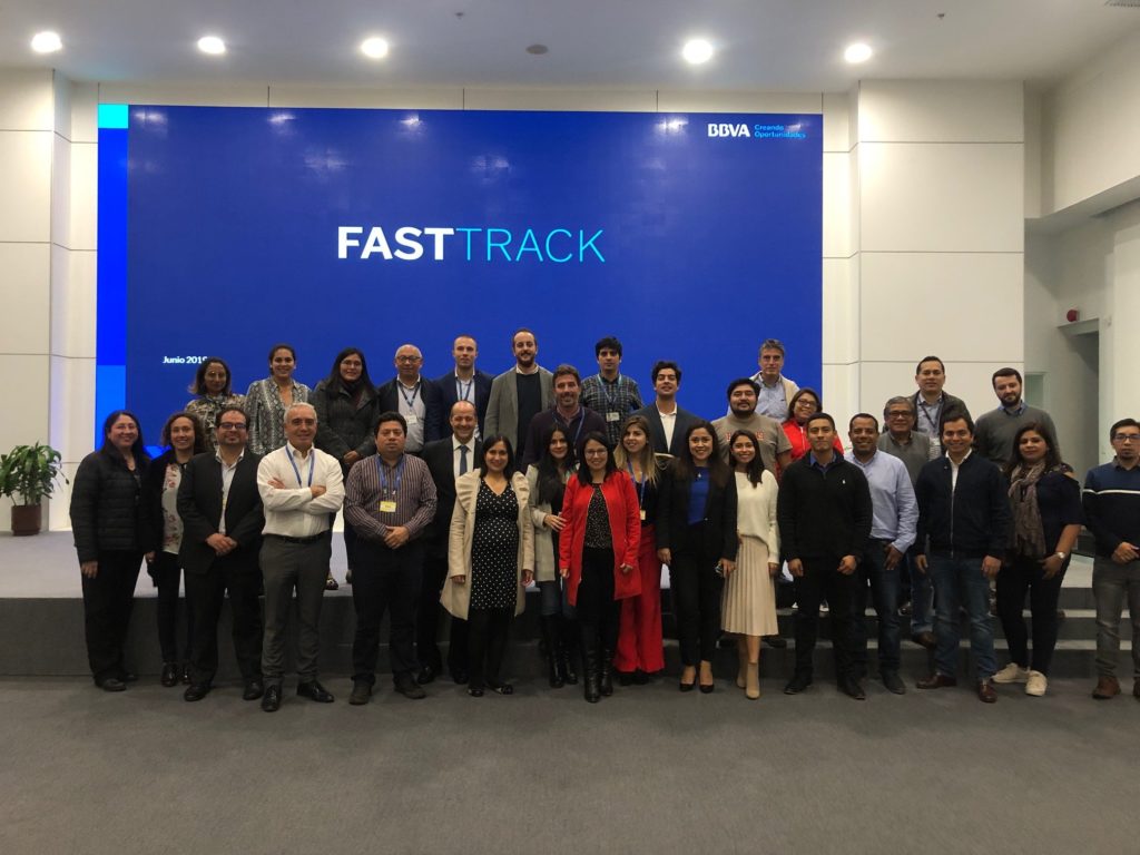 Fast track в аэропорту. Fast track. Fast track logo. Fast track Antalya. Генрик Кехлет fast track.