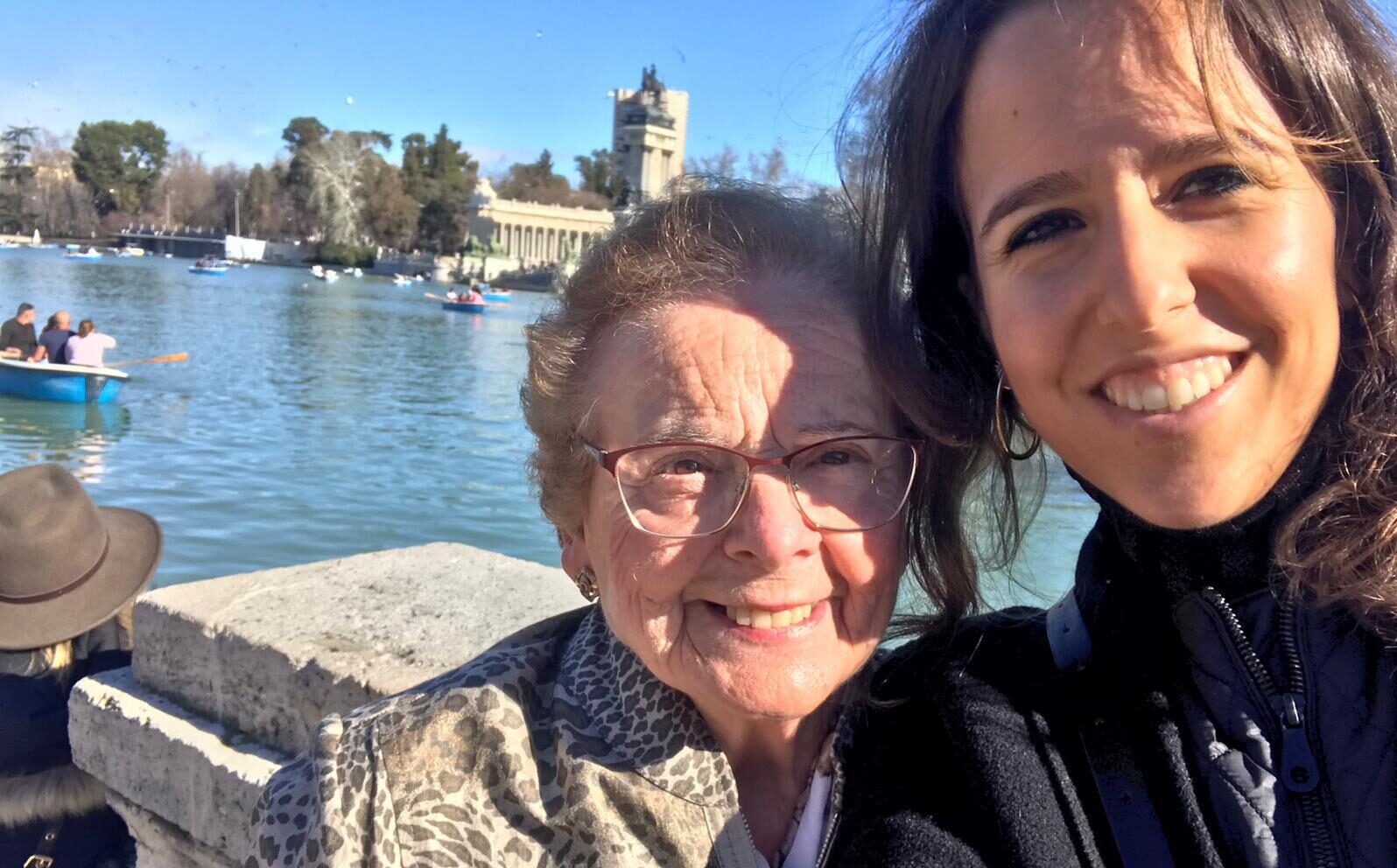 Madrid -Berta y Carmen-podcast-voluntarios-adopcion-abuelos-mayores